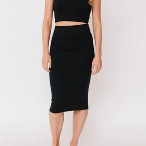 Epoque Evolution straight skirt.